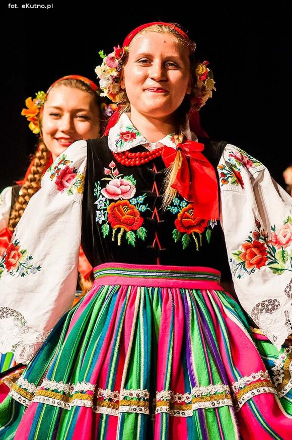 Kapela rżnęła obertasy  na weselu Boryny, a kutnianie świetnie się bawili