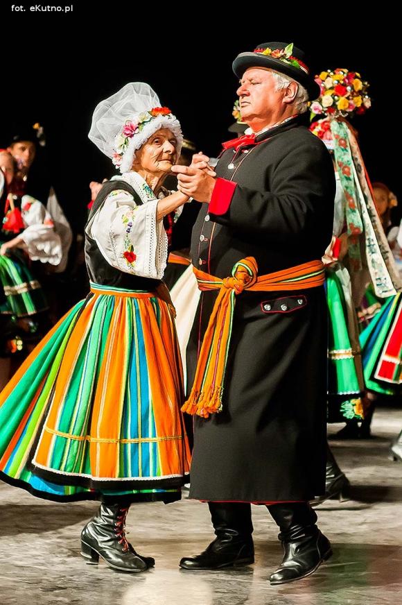 Kapela rżnęła obertasy  na weselu Boryny, a kutnianie świetnie się bawili