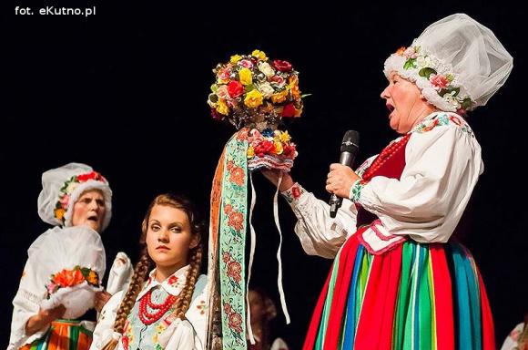 Kapela rżnęła obertasy  na weselu Boryny, a kutnianie świetnie się bawili