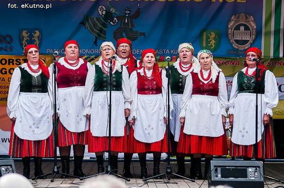 W mieście róż zakończyła się dobra zabawa na ludowo