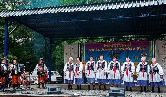 W mieście róż zakończyła się dobra zabawa na ludowo