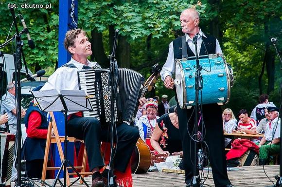 W mieście róż zakończyła się dobra zabawa na ludowo