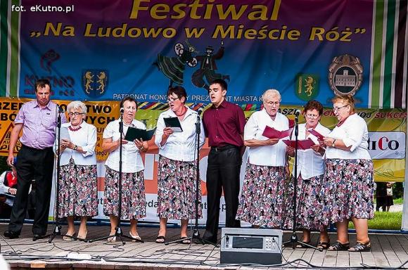 W mieście róż zakończyła się dobra zabawa na ludowo