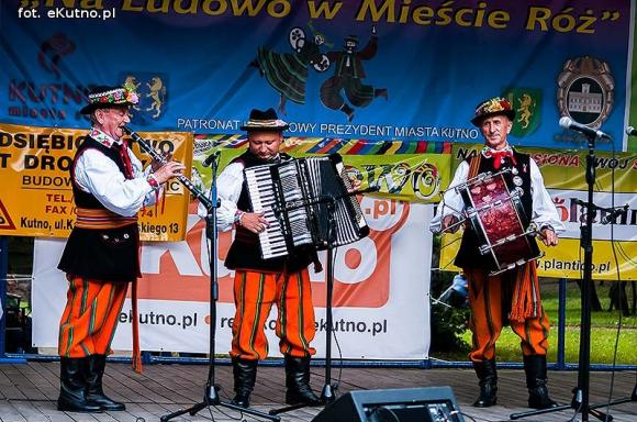 W mieście róż zakończyła się dobra zabawa na ludowo