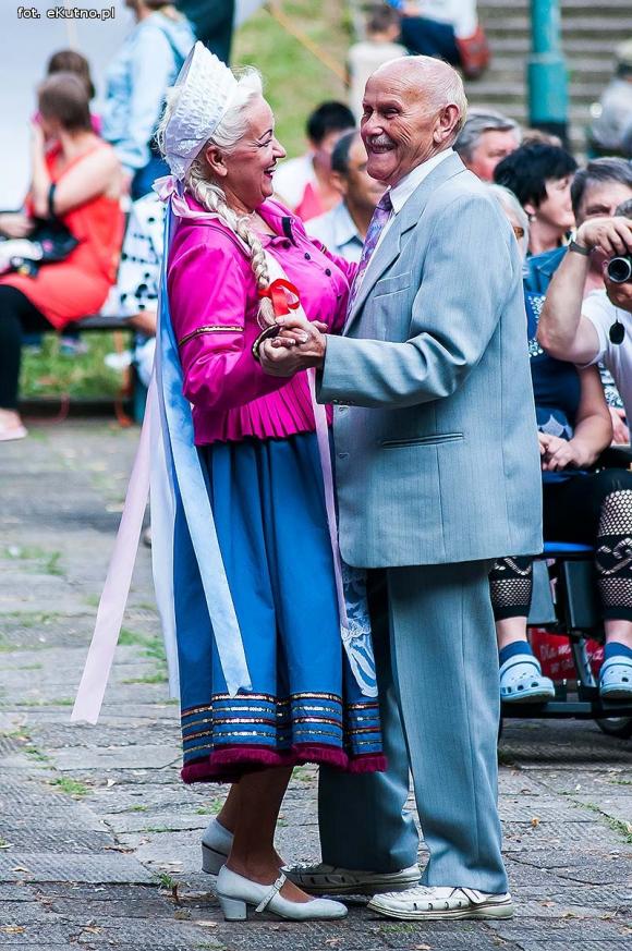 W mieście róż zakończyła się dobra zabawa na ludowo