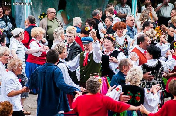 W mieście róż zakończyła się dobra zabawa na ludowo