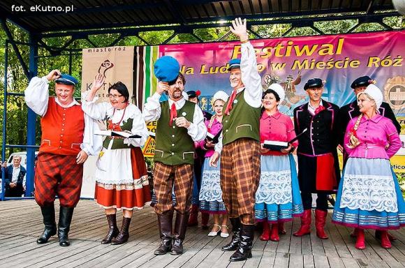 W mieście róż zakończyła się dobra zabawa na ludowo