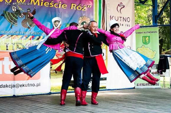 W mieście róż zakończyła się dobra zabawa na ludowo