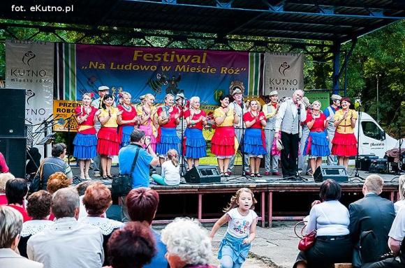 W mieście róż zakończyła się dobra zabawa na ludowo