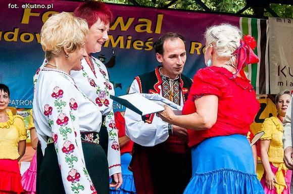 W mieście róż zakończyła się dobra zabawa na ludowo