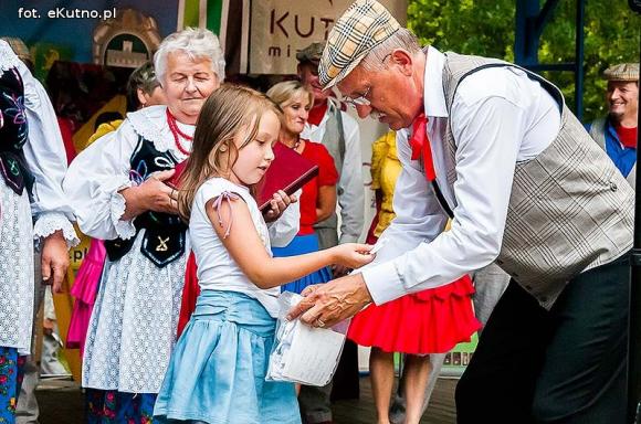 W mieście róż zakończyła się dobra zabawa na ludowo