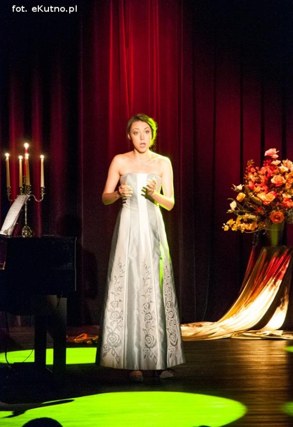 Piękność z brylantowym głosem - nasza Ola Wiwała