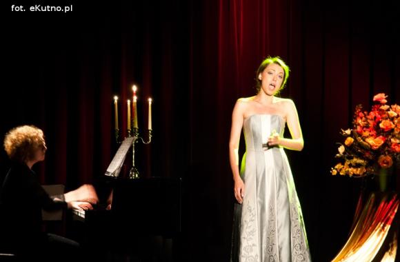 Piękność z brylantowym głosem - nasza Ola Wiwała