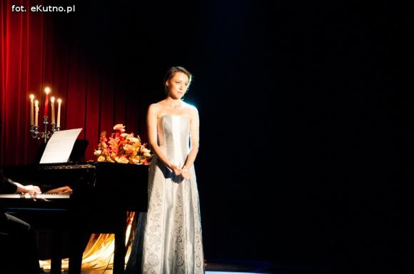 Piękność z brylantowym głosem - nasza Ola Wiwała