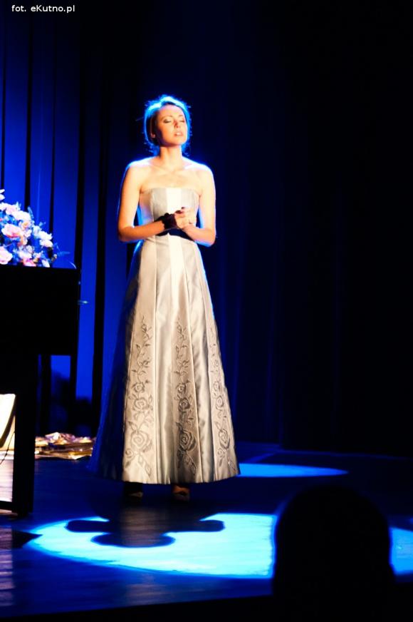 Piękność z brylantowym głosem - nasza Ola Wiwała