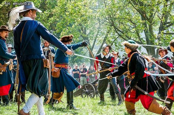 Potop szwedzki, Cud nad Wisłą 1920, popisy ułanów. Trwa IV Odyseja Historyczna
