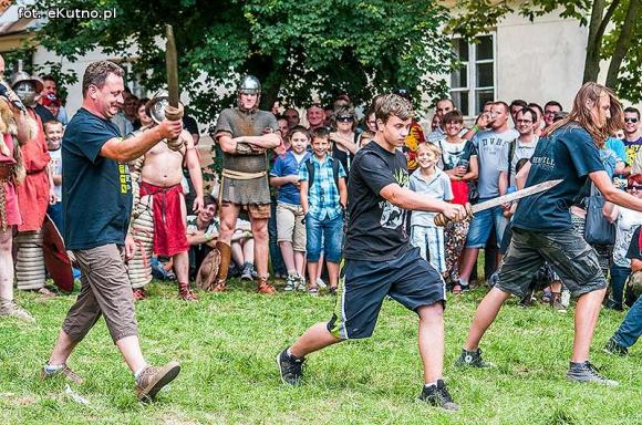 Potop szwedzki, Cud nad Wisłą 1920, popisy ułanów. Trwa IV Odyseja Historyczna
