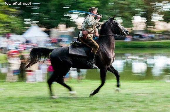 Potop szwedzki, Cud nad Wisłą 1920, popisy ułanów. Trwa IV Odyseja Historyczna