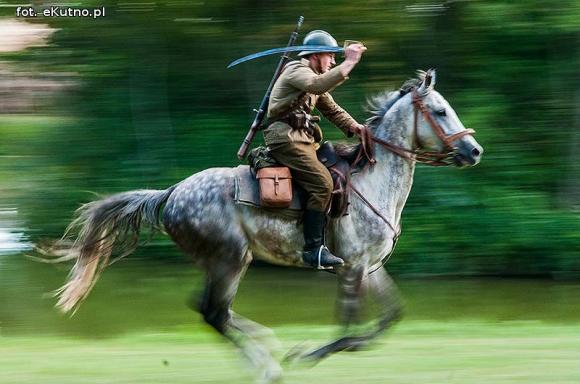 Potop szwedzki, Cud nad Wisłą 1920, popisy ułanów. Trwa IV Odyseja Historyczna