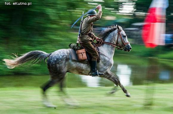 Potop szwedzki, Cud nad Wisłą 1920, popisy ułanów. Trwa IV Odyseja Historyczna