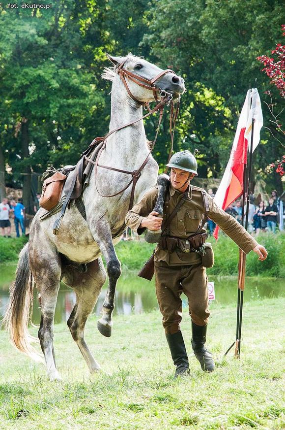 Potop szwedzki, Cud nad Wisłą 1920, popisy ułanów. Trwa IV Odyseja Historyczna