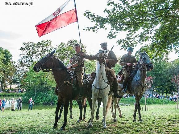 Potop szwedzki, Cud nad Wisłą 1920, popisy ułanów. Trwa IV Odyseja Historyczna