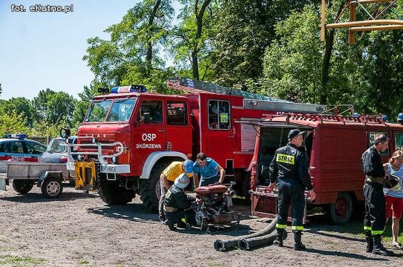 Zawody strażackie w Oporowie. OSP Skórzewa górą