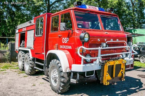 Zawody strażackie w Oporowie. OSP Skórzewa górą