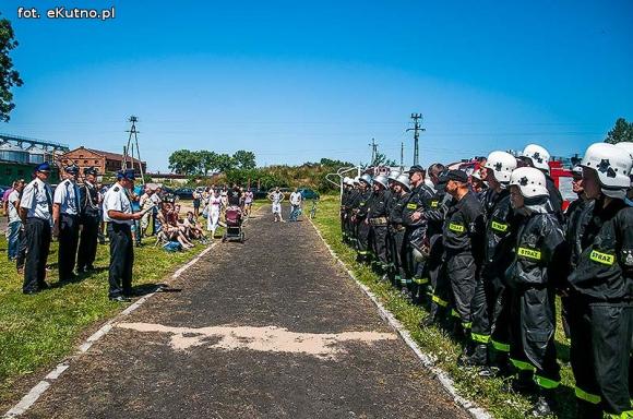 Zawody strażackie w Oporowie. OSP Skórzewa górą