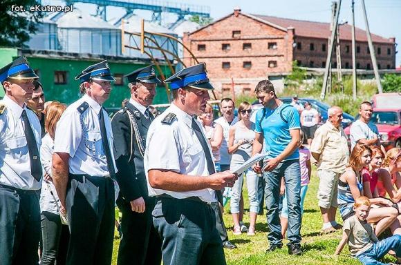 Zawody strażackie w Oporowie. OSP Skórzewa górą
