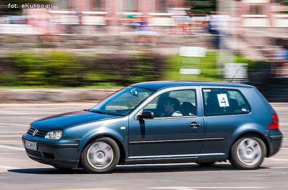  Tomasz Cieślak wygrał rajd na Placu Wolności