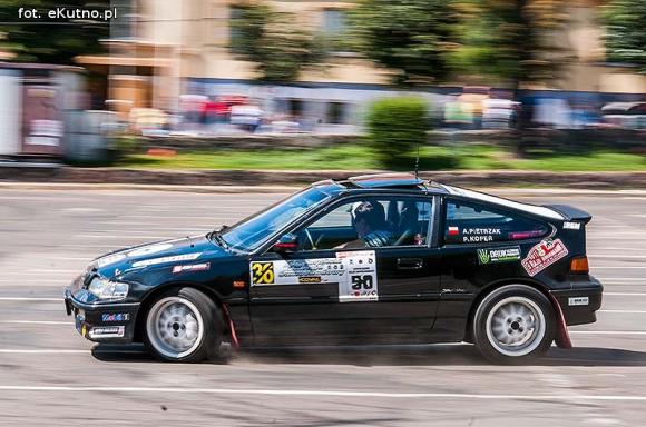  Tomasz Cieślak wygrał rajd na Placu Wolności