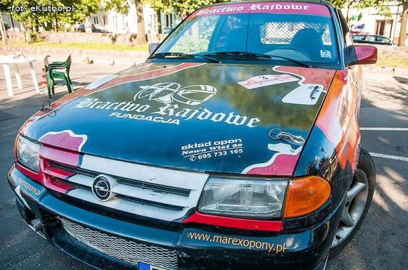  Tomasz Cieślak wygrał rajd na Placu Wolności