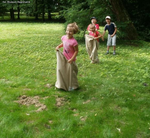 Lato w Muzeum. Relacja z wycieczki do Oporowa