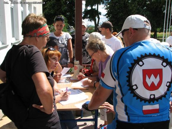 Julita Szczepankiewicz: Krośniewiccy rowerzyści w Besiekierach
