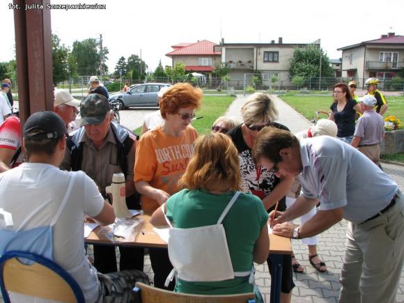 Julita Szczepankiewicz: Krośniewiccy rowerzyści w Besiekierach