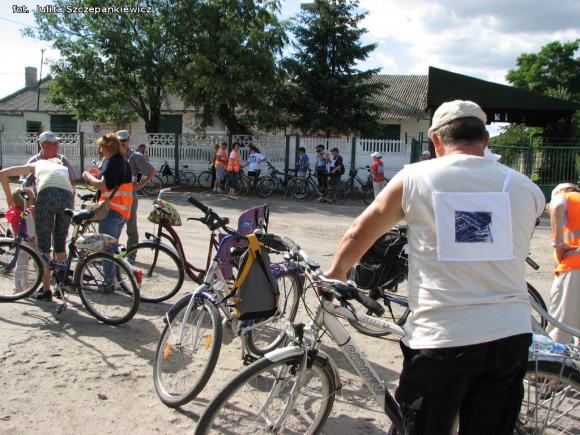 Julita Szczepankiewicz: Krośniewiccy rowerzyści w Besiekierach