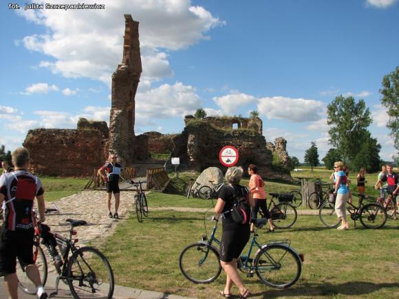 Julita Szczepankiewicz: Krośniewiccy rowerzyści w Besiekierach