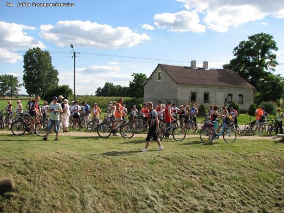 Julita Szczepankiewicz: Krośniewiccy rowerzyści w Besiekierach