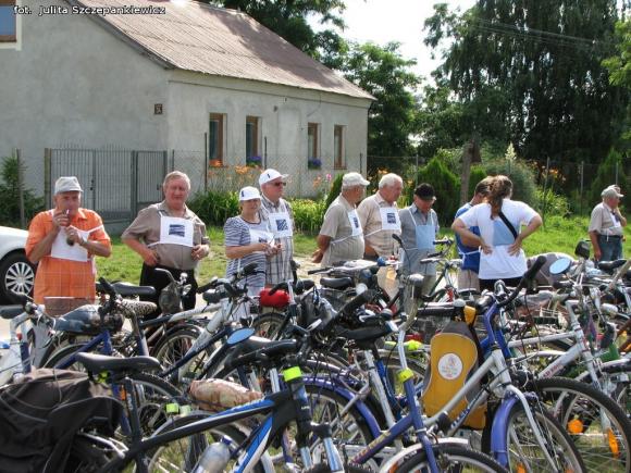 Julita Szczepankiewicz: Krośniewiccy rowerzyści w Besiekierach