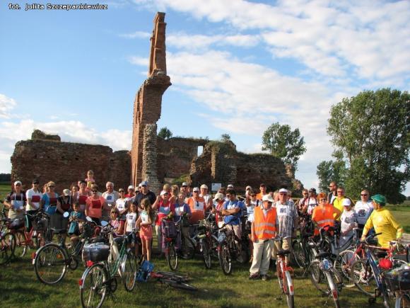 Julita Szczepankiewicz: Krośniewiccy rowerzyści w Besiekierach