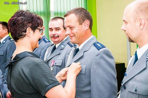 Pod skrzydłami św. Michała Archanioła - sto lat dla naszych policjantów