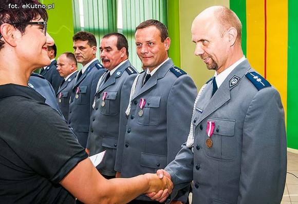 Pod skrzydłami św. Michała Archanioła - sto lat dla naszych policjantów