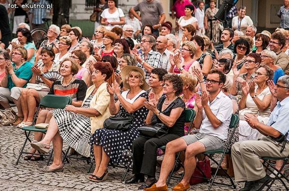 IV Letni Festiwal Muzyczny otwarty w piękny letni wieczór