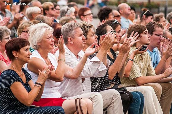 IV Letni Festiwal Muzyczny otwarty w piękny letni wieczór