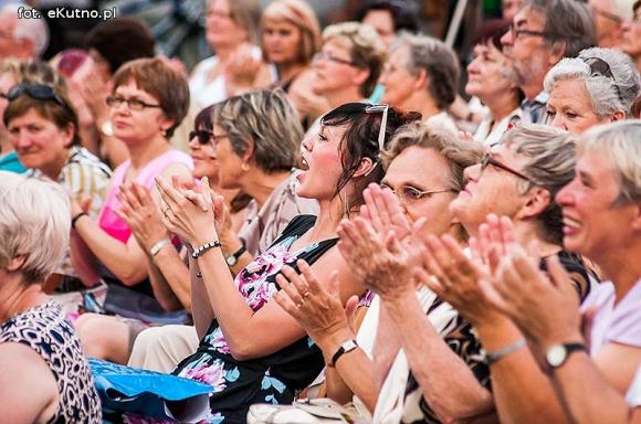 IV Letni Festiwal Muzyczny otwarty w piękny letni wieczór