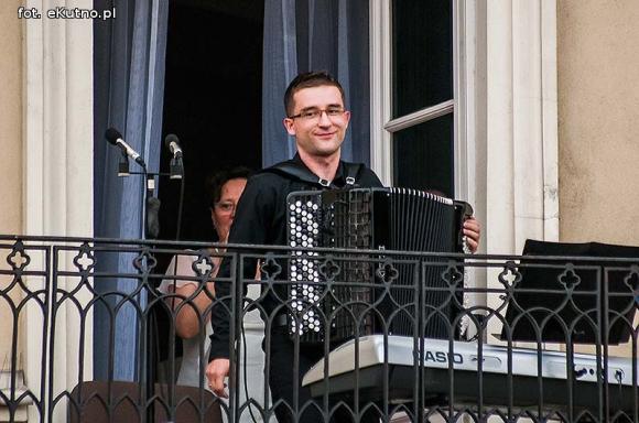 IV Letni Festiwal Muzyczny otwarty w piękny letni wieczór