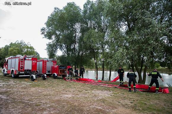 Zajęcia ratownictwa ekologiczno-chemicznego na kutnowskim zalewie