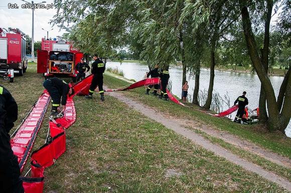 Zajęcia ratownictwa ekologiczno-chemicznego na kutnowskim zalewie