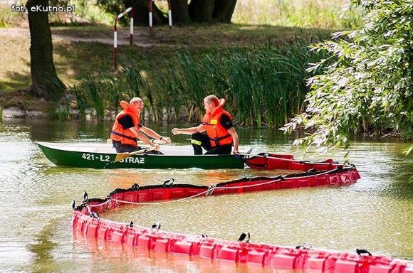Zajęcia ratownictwa ekologiczno-chemicznego na kutnowskim zalewie